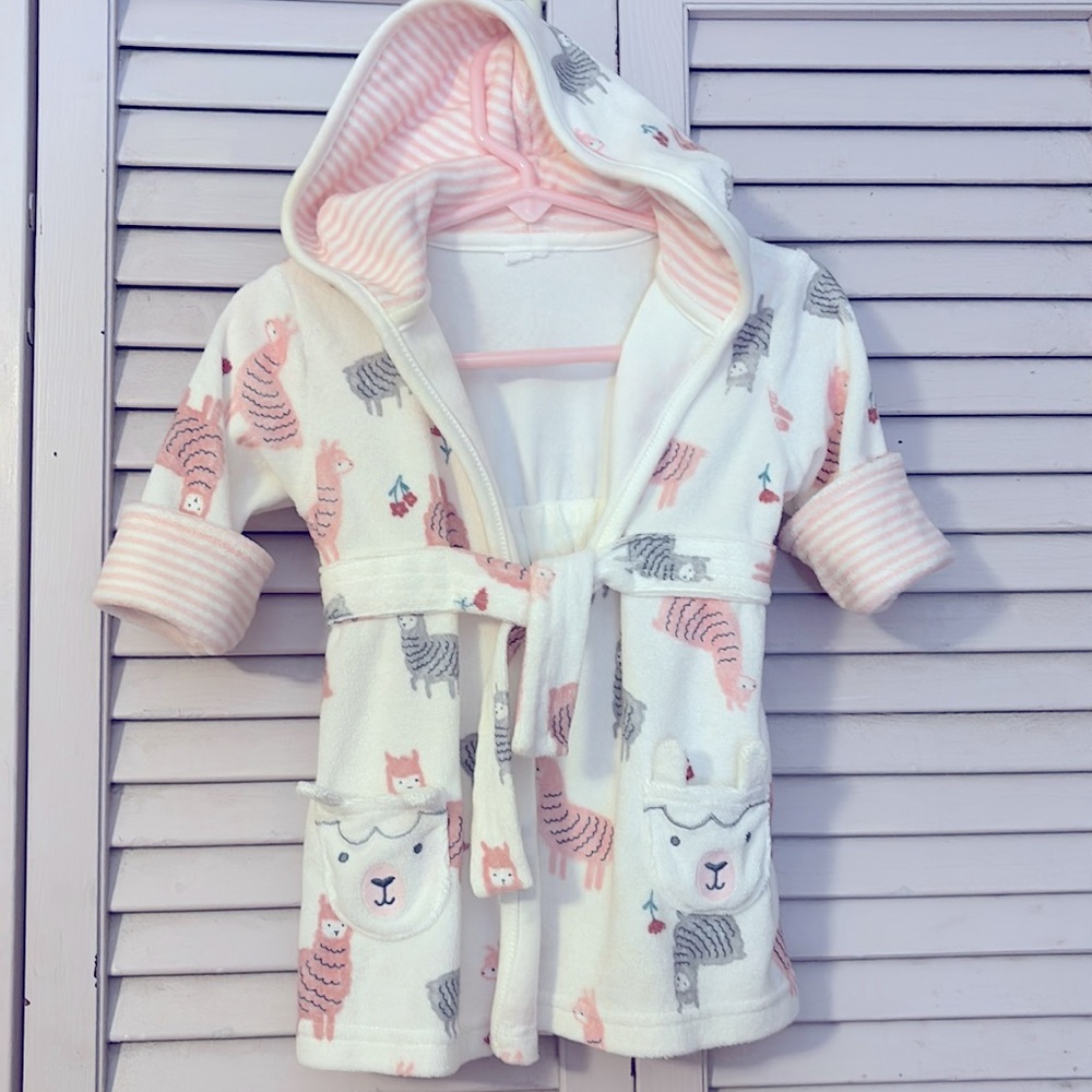 Carter’s Bathrobe